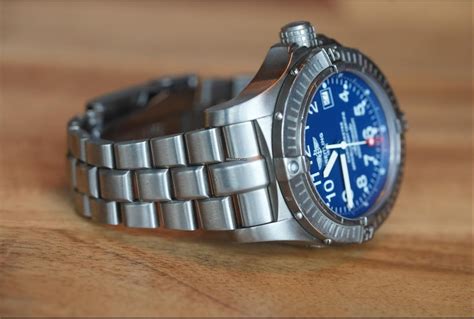 breitling 3001|Does anyone know what's going on with the two generations of .